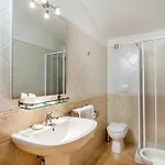Petri Marini Hotel 3*