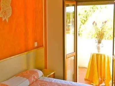 Petri Marini 3*