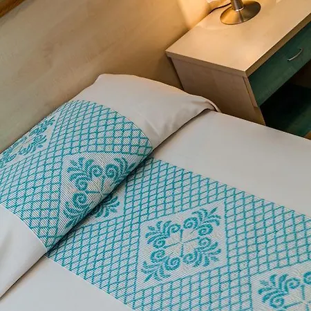 Petri Marini 3* أغلينتو