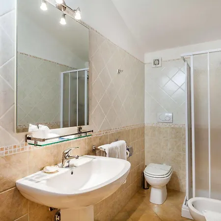 Petri Marini Hotel 3*