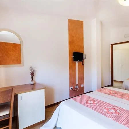 Hotel Petri Marini